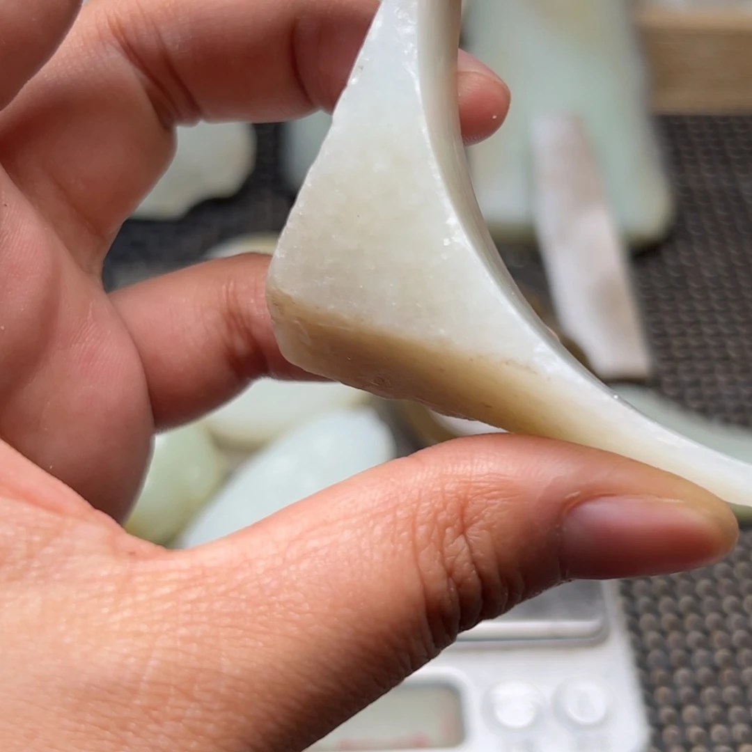 和田玉未镶嵌项链