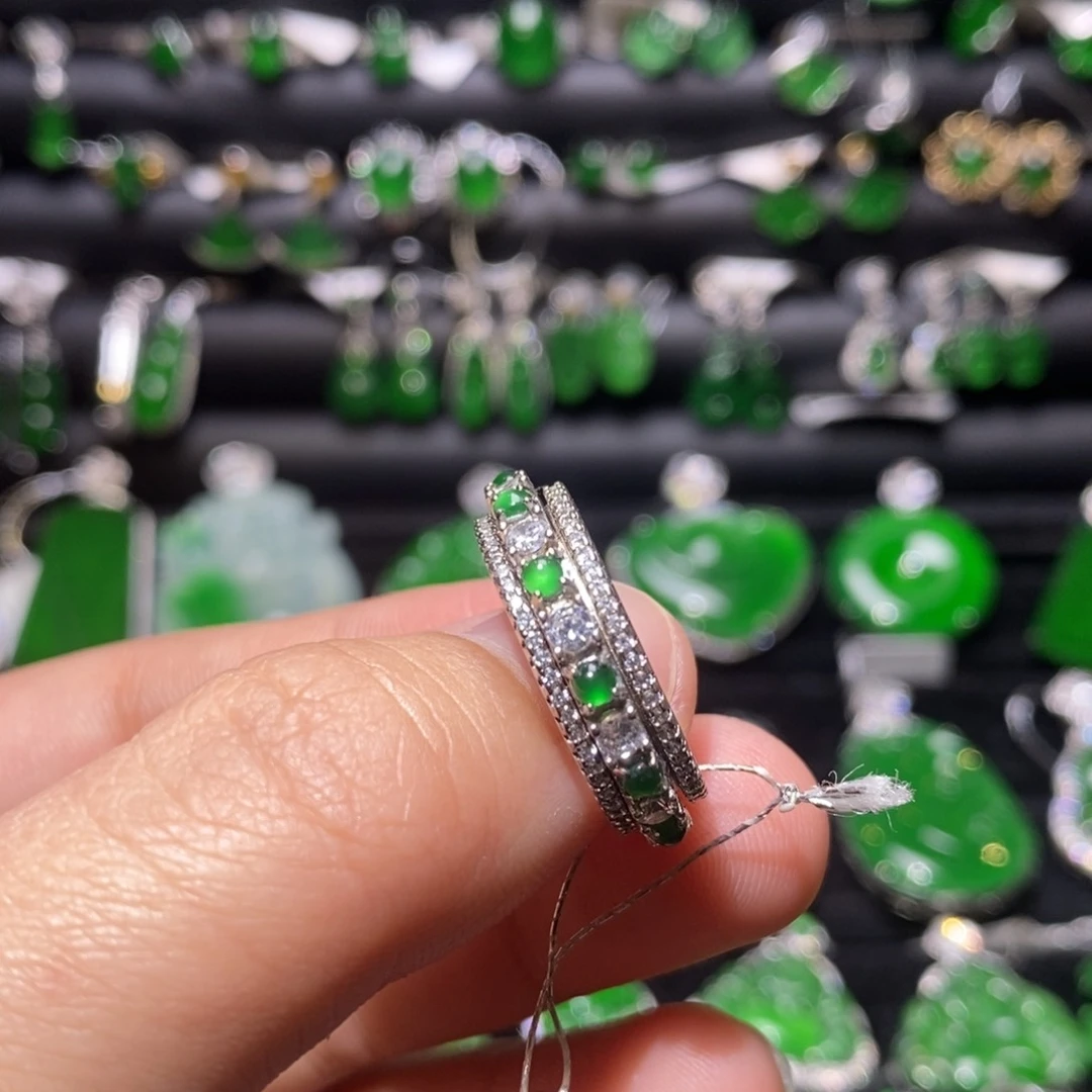 翡翠戒指银S925镶嵌天然翡翠