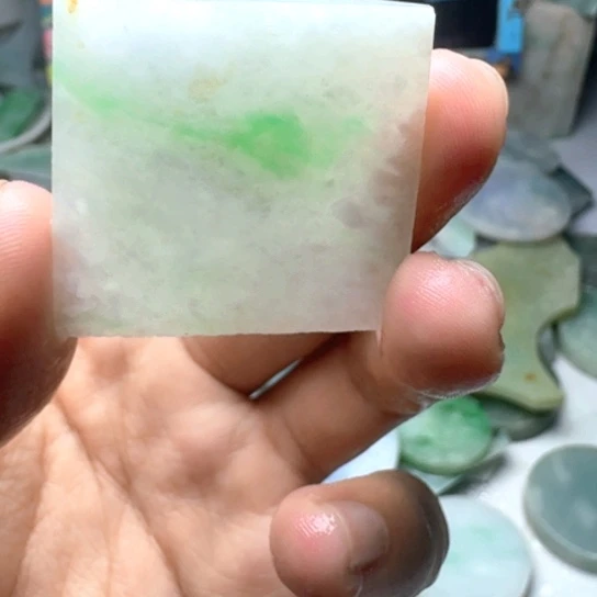 颈饰未镶嵌翡翠25756