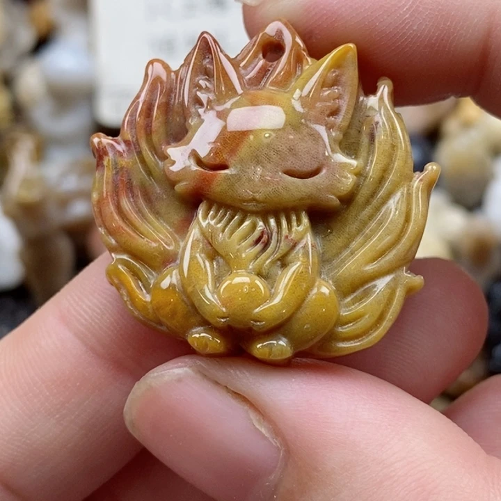 颈饰未镶嵌硅化珊瑚（珊瑚玉）小