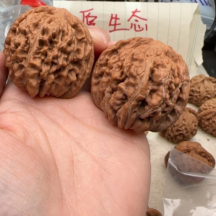文玩核桃吊坠超****王房山楼子43