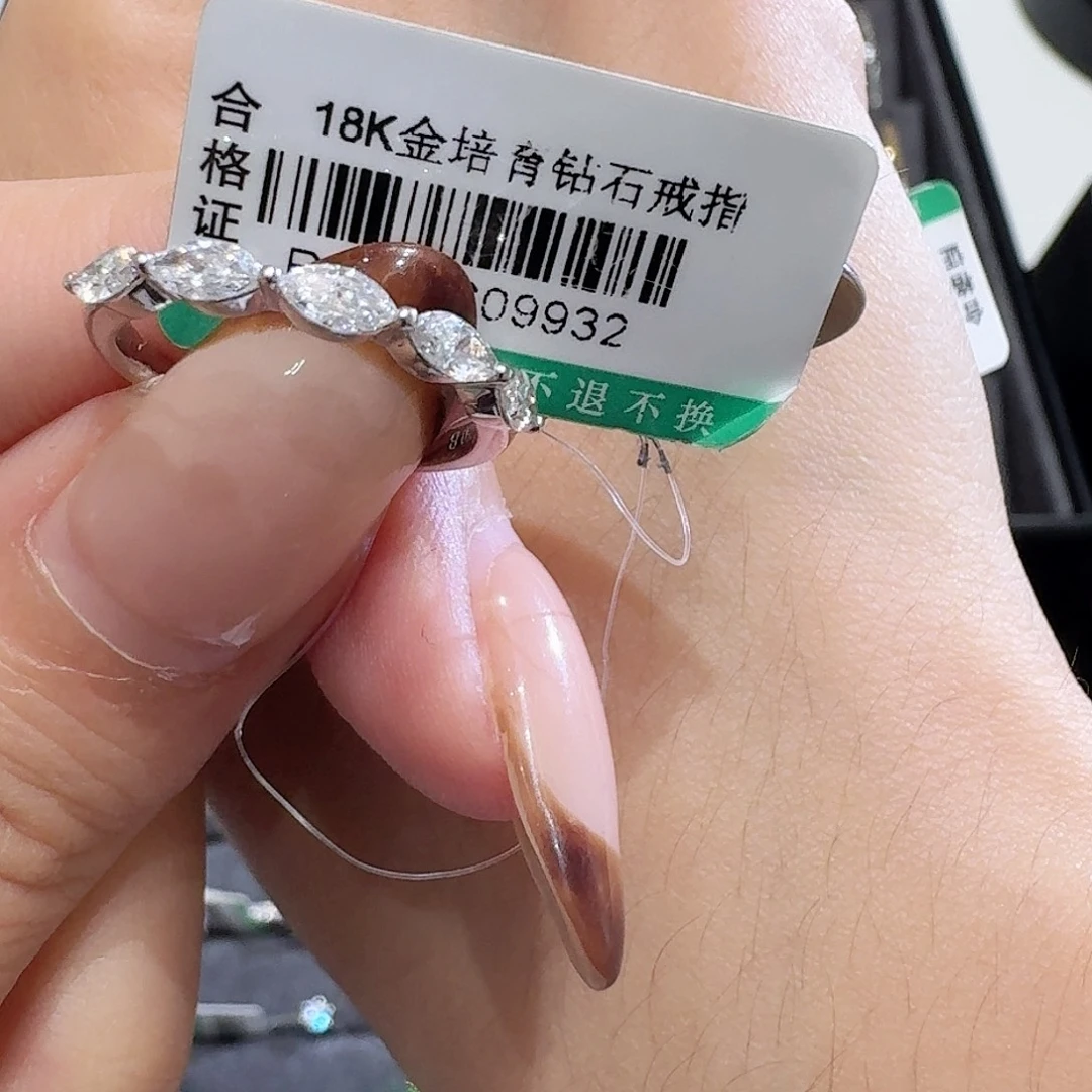 j***e实验室培育钻石18K金镶嵌16