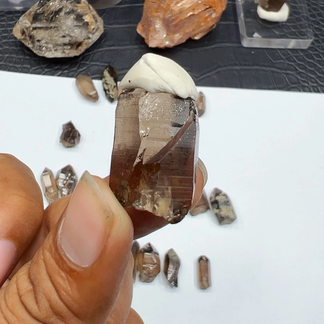 珠宝半成品水晶未镶嵌