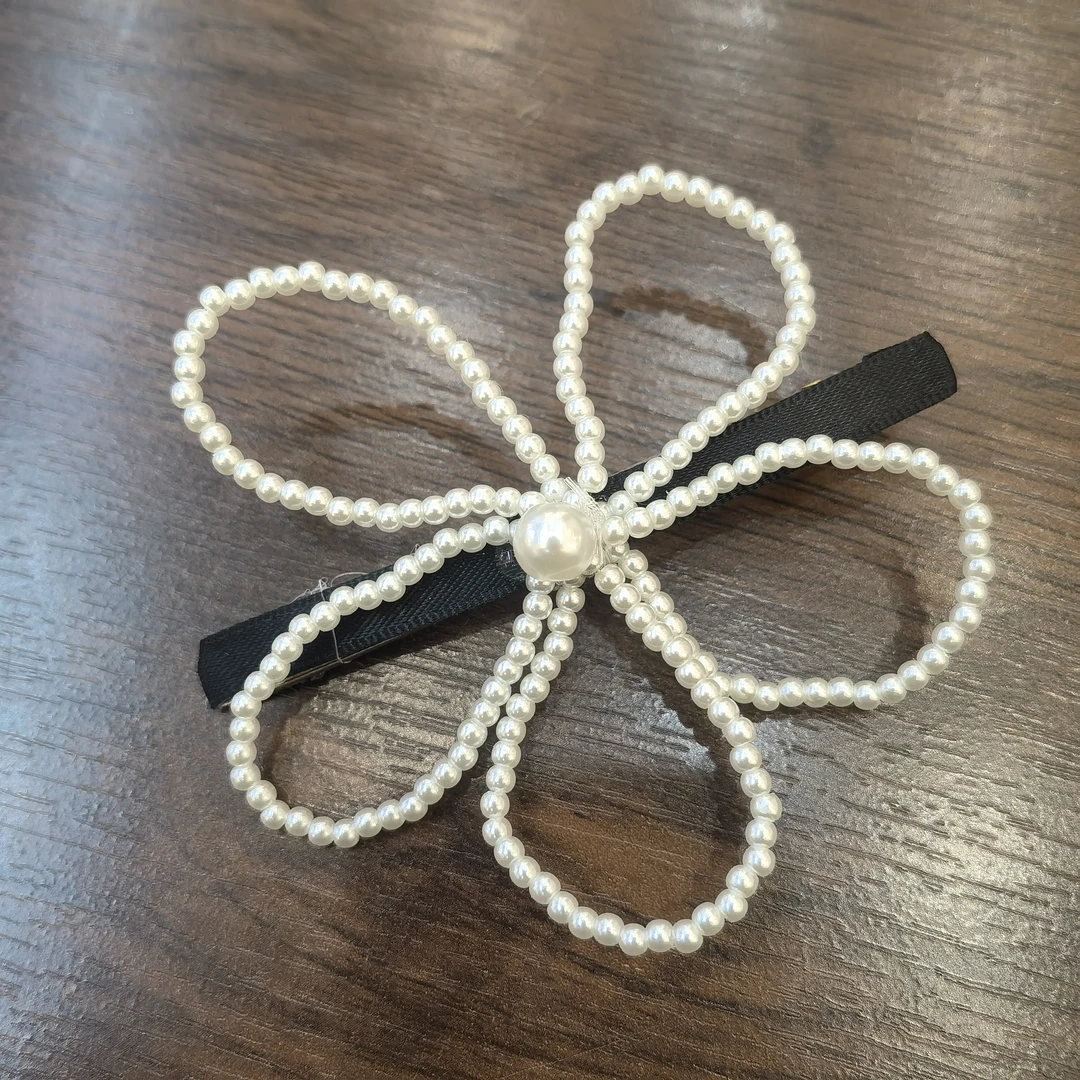 A764白色串珠大花边夹