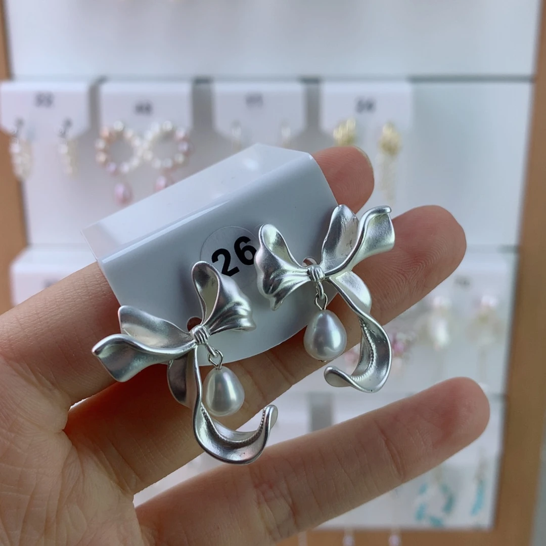 未镶嵌耳饰淡水珍珠