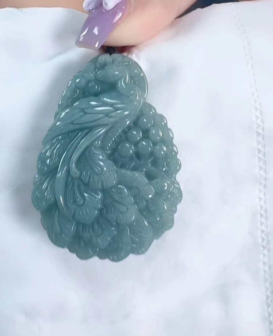大嫂推荐翡翠A货凤凰高47-48宽32-34厚9-10（多样性发货发其一送绳
