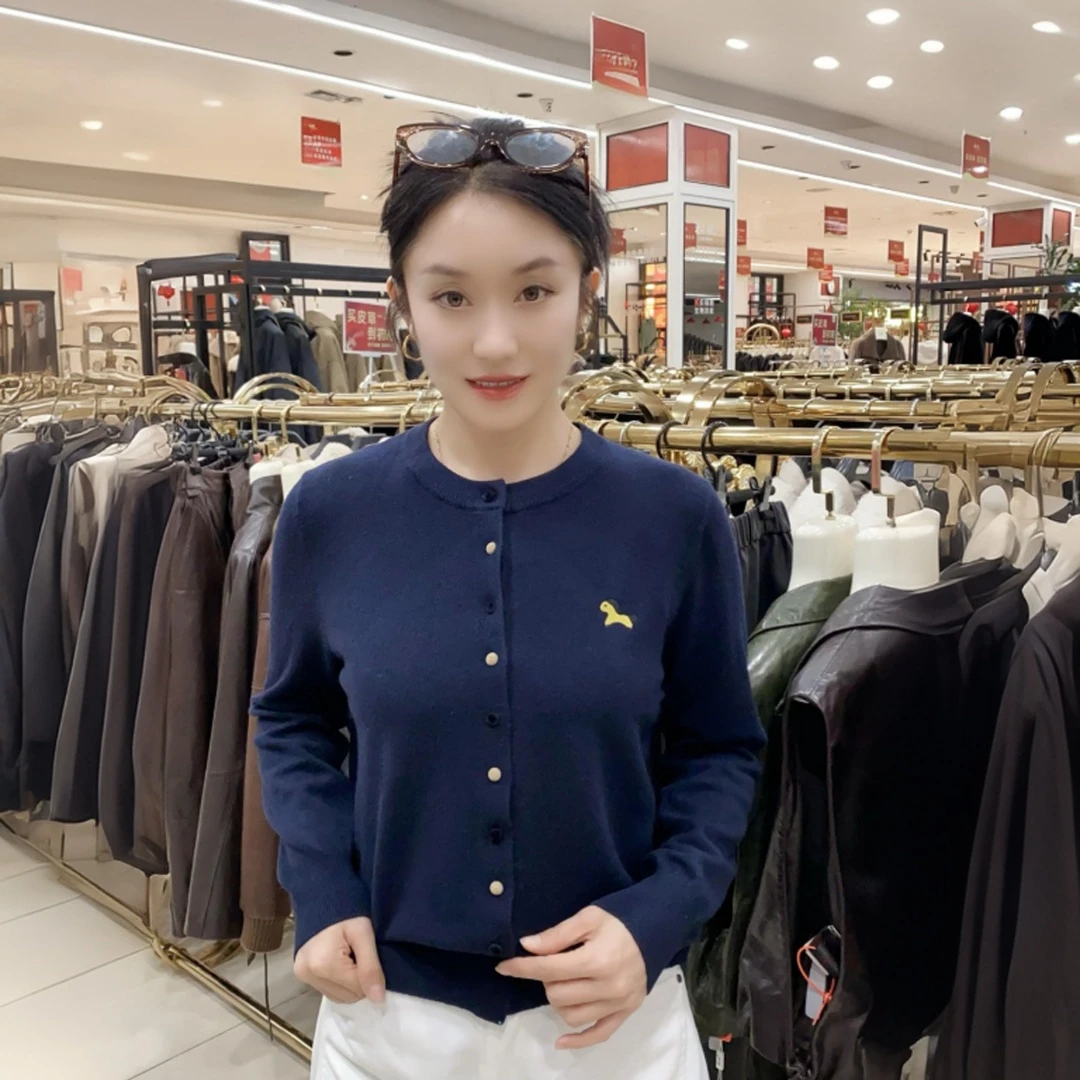初晓2025年秋季开衫款女常规款圆领长袖毛针织衫 藏蓝 8332