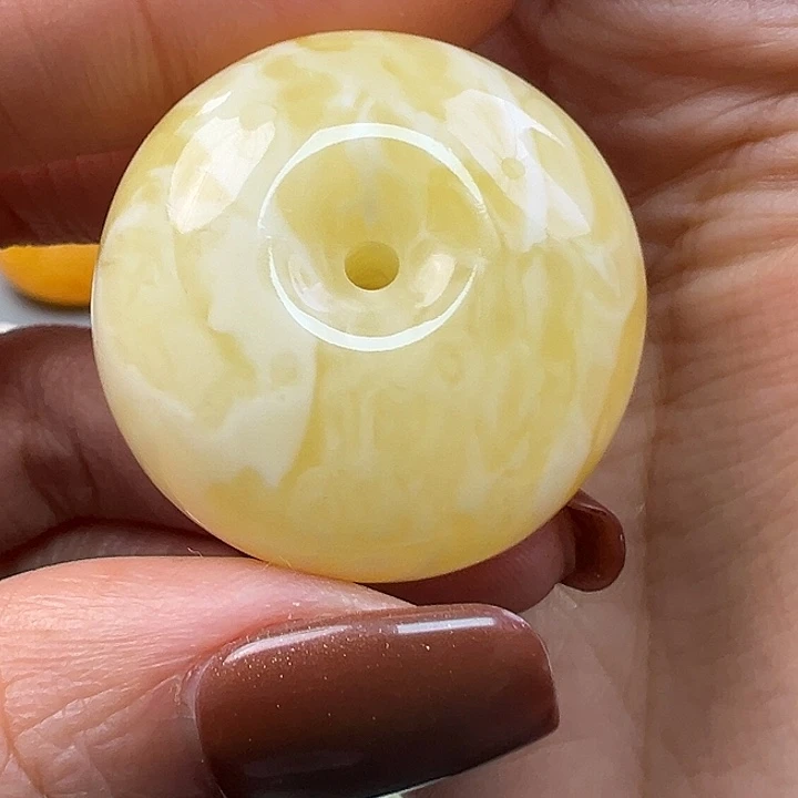 蜜蜡未镶嵌珠宝奇石