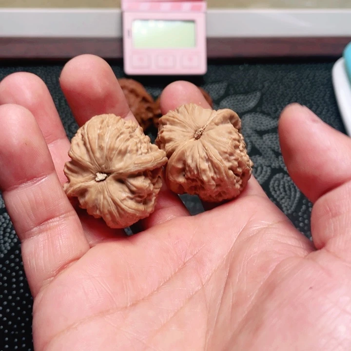 文玩核桃吊坠K*ㅤ三角白