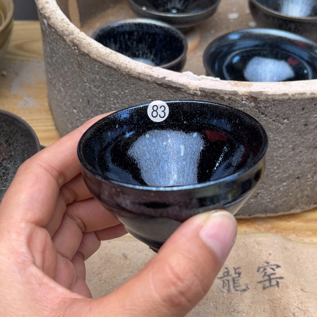 茶盏义兴龙窑坚持真柴烧