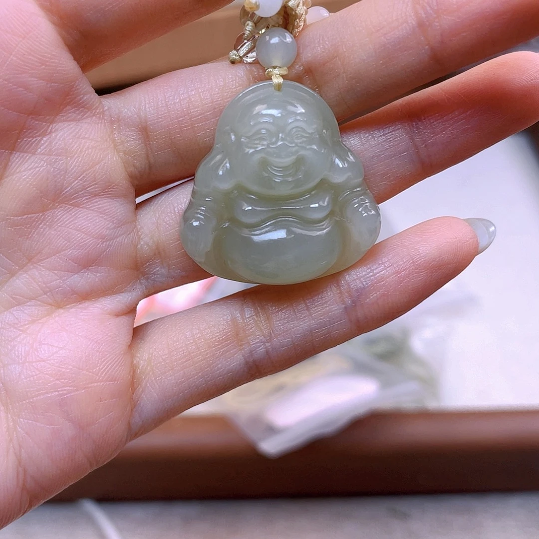 和田玉未镶嵌吊坠(赠链)