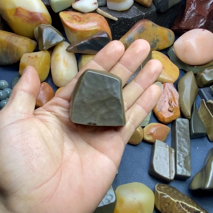 哈密沙尔湖泥石原石