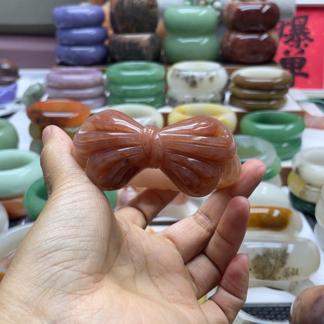 香***尔石英岩玉未镶嵌手镯