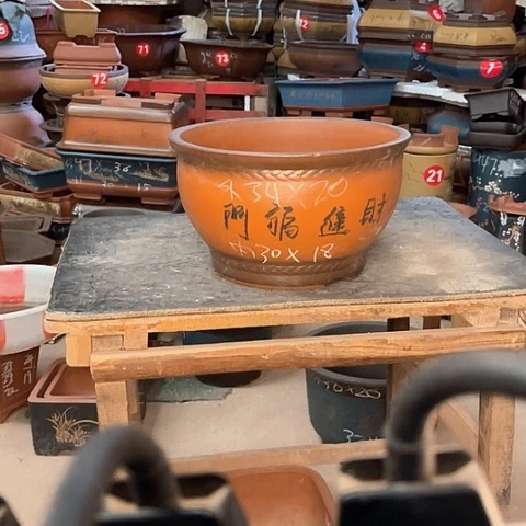 紫砂花盆金鱼缸盆一个