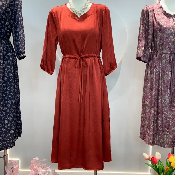 3013 爱玛橘红色新款高品质时尚长袖气质圆领收腰连衣裙