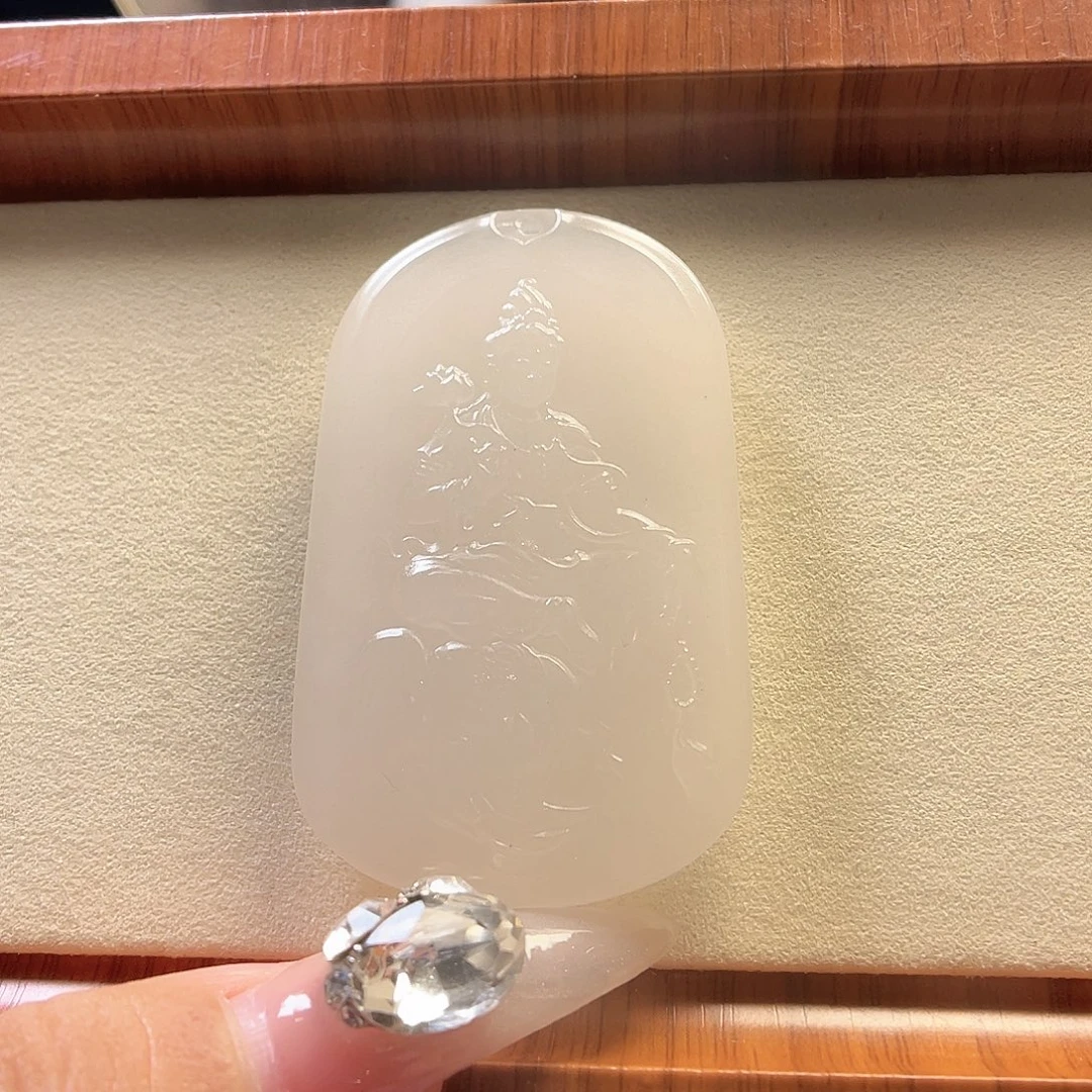 天***音颈饰未镶嵌石英质玉（金丝玉）新疆金丝玉