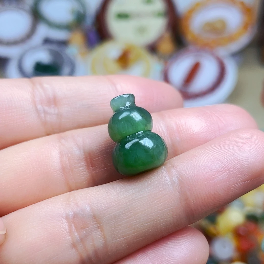 和田玉挂件未镶嵌订制