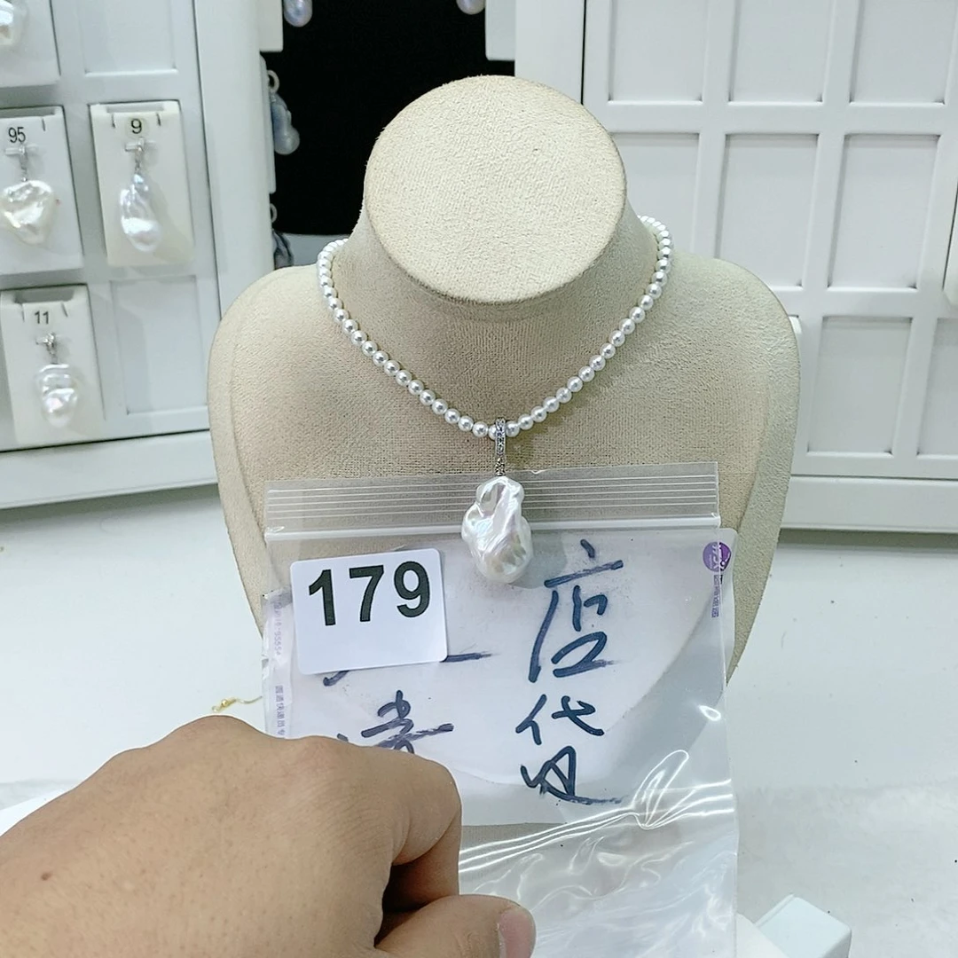 淡水珍珠颈饰合金