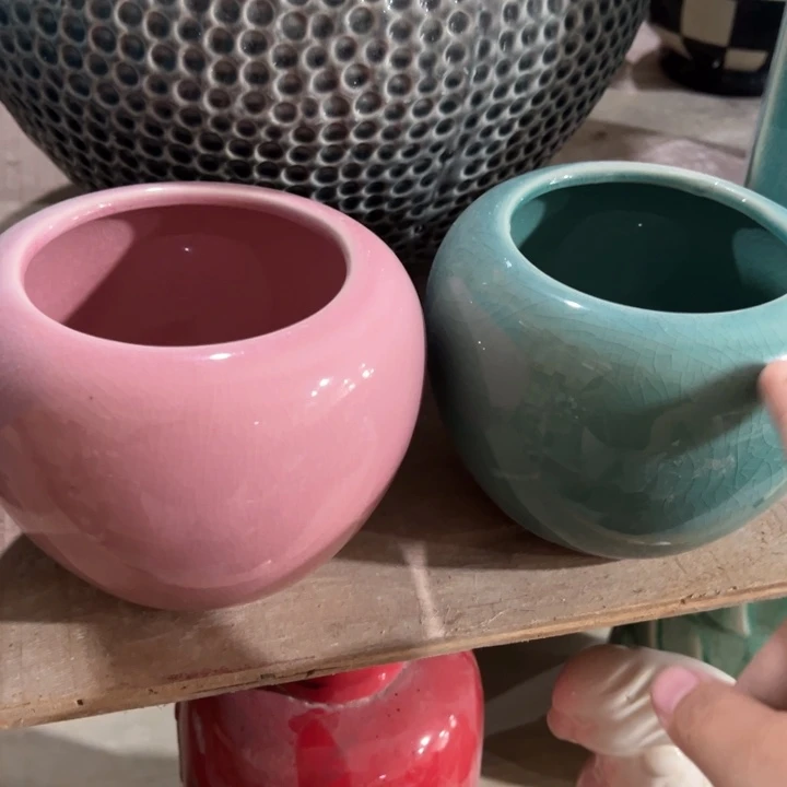 陶瓷花瓶摆件外贸出口微瑕捡漏高11口9公分底部有孔