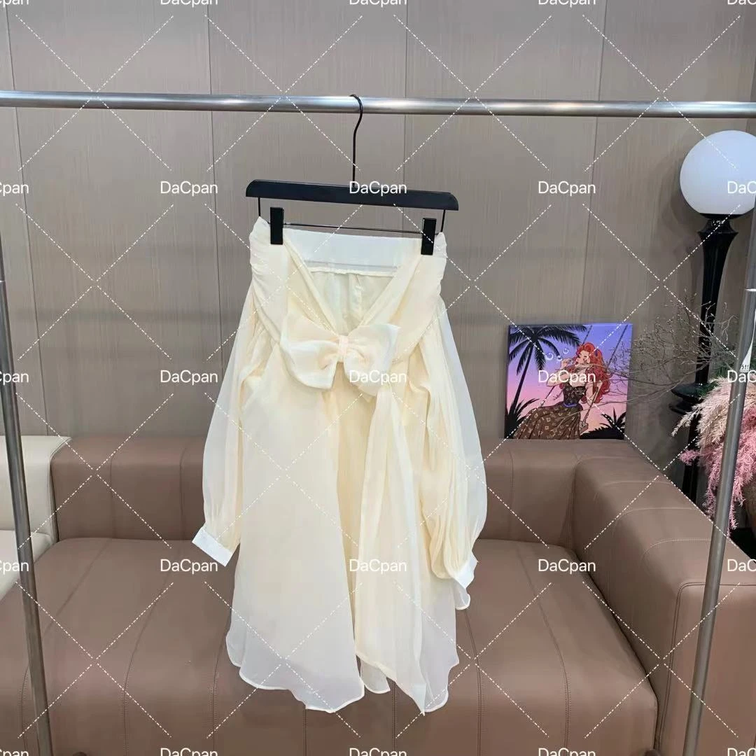 DACPAN-“梦幻罗兰”蝴蝶结一字肩长袖上衣 2025/盼·PP 2115