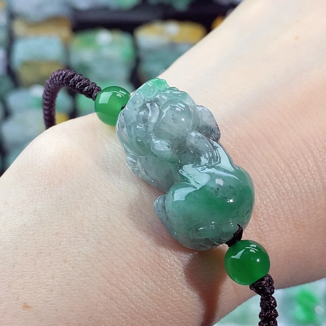 颈饰未镶嵌翡翠天然