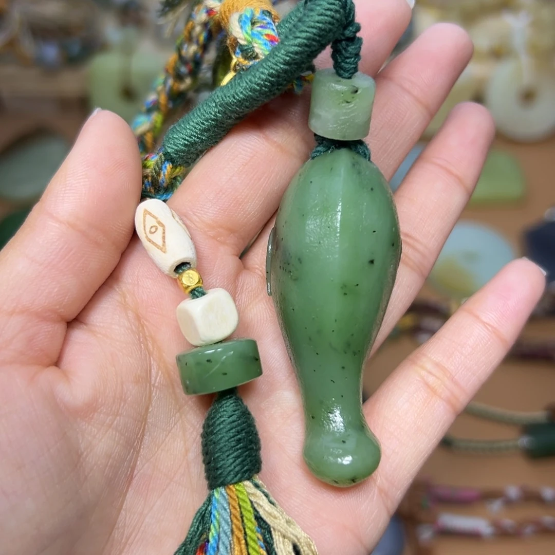 颈饰未镶嵌和田玉