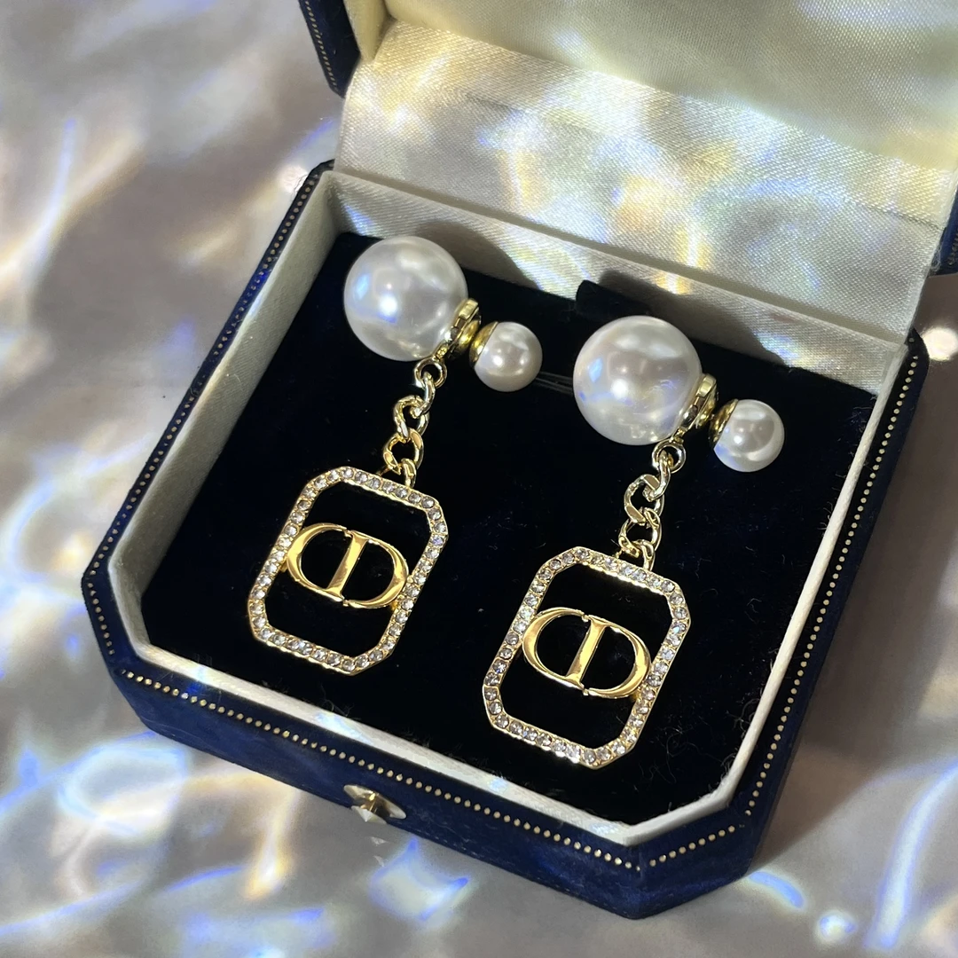 铜合金仿珍珠耳饰 B1030 气质百搭轻奢猪鼻子耳环