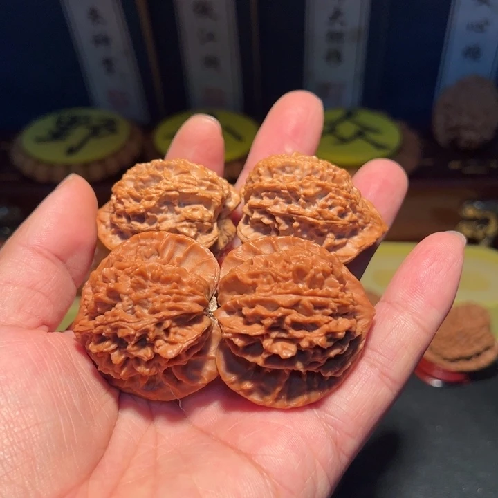 S***g吊坠文玩核桃摘星子，张飞陪嫁