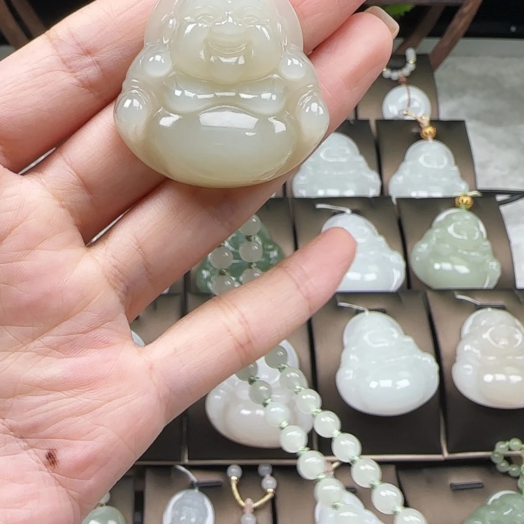 吊坠(赠链)未镶嵌和田玉