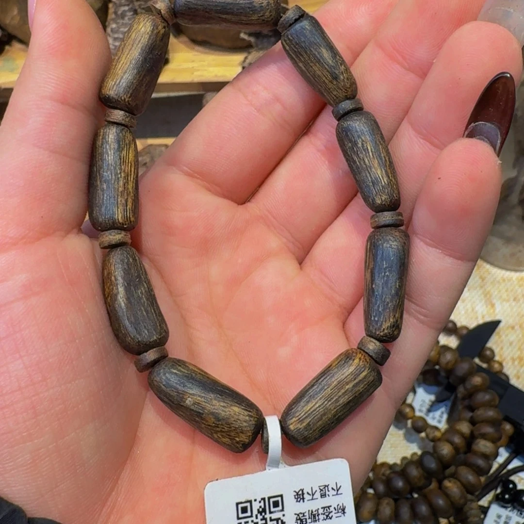 沉香吊坠海南老白旗单圈