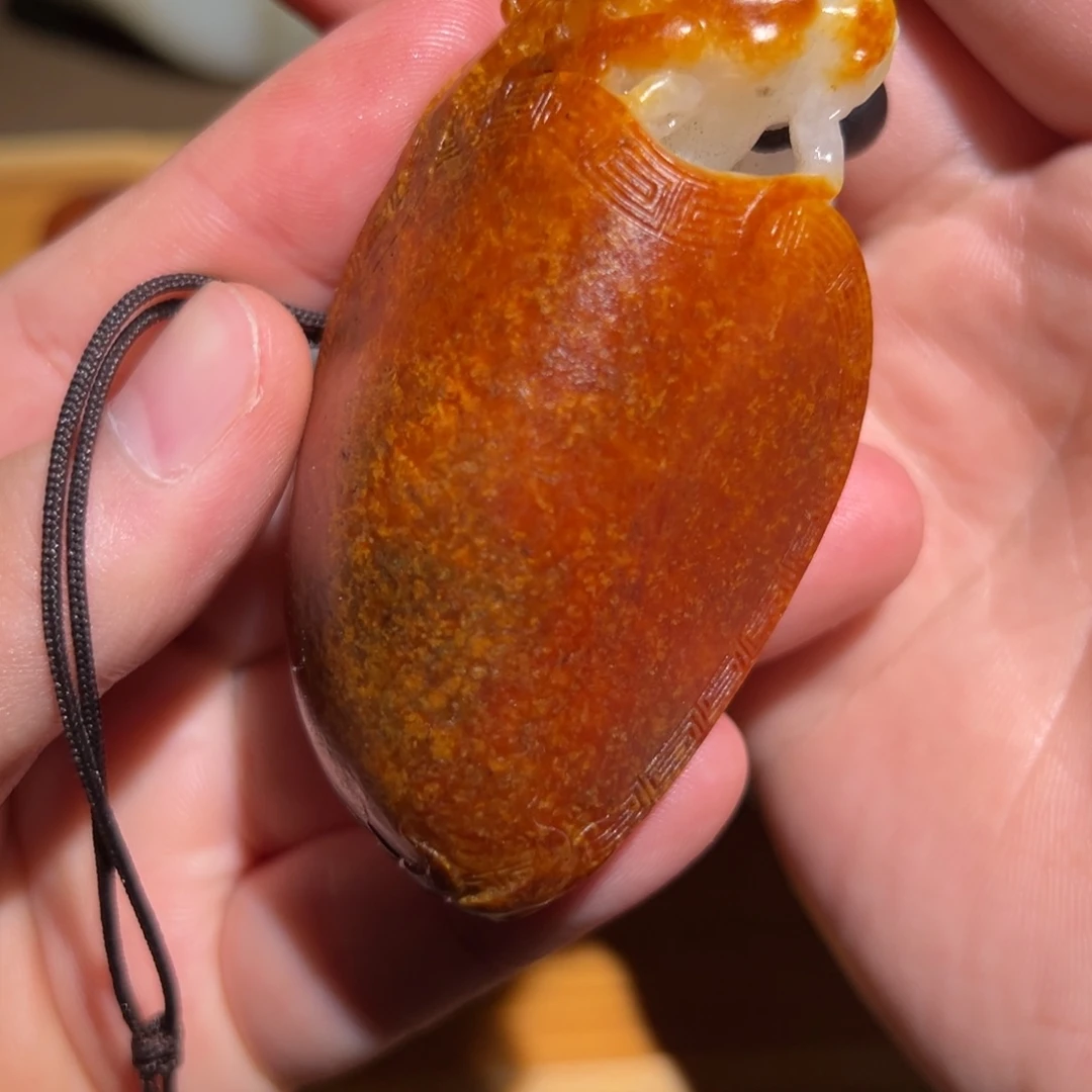 和田玉未镶嵌把件