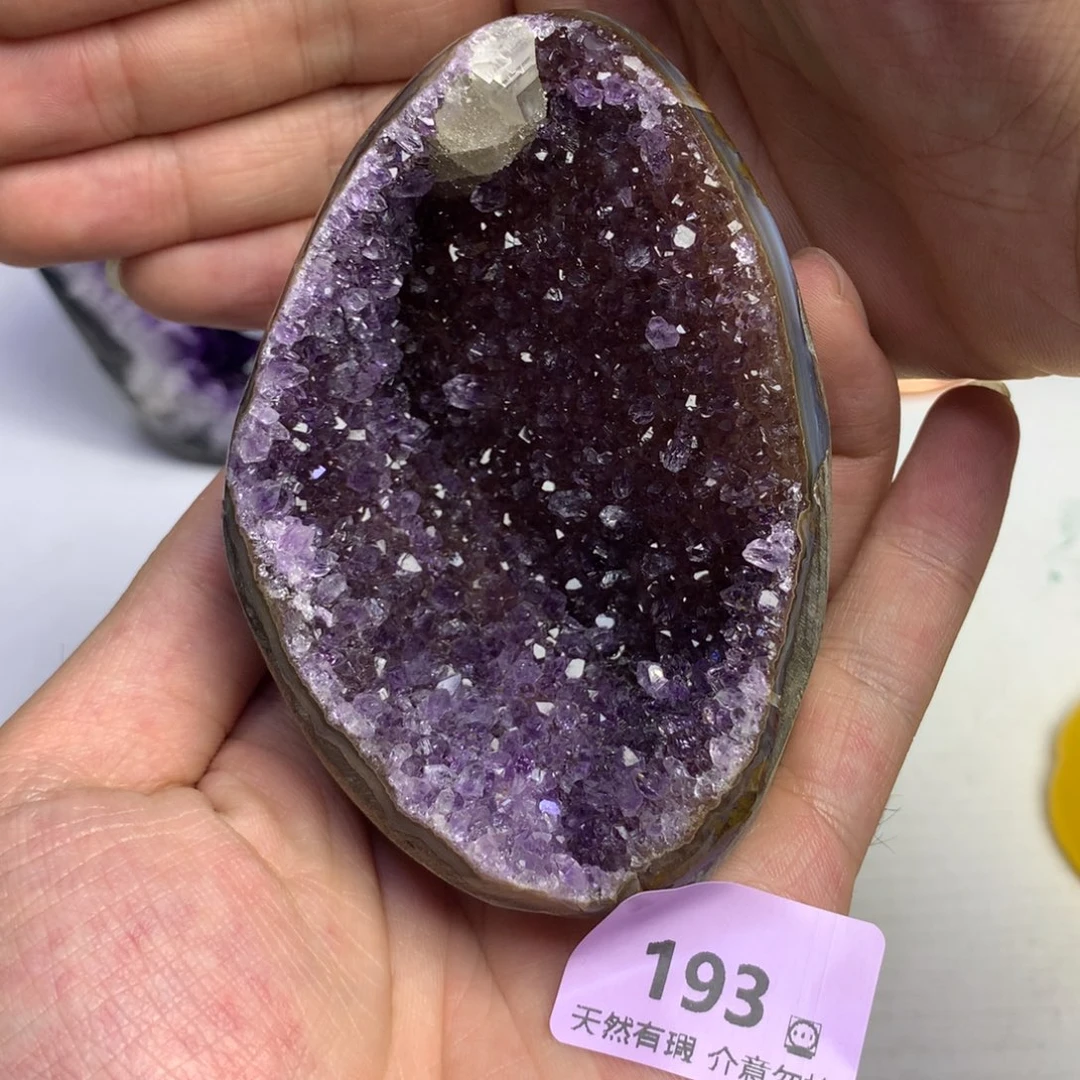 未镶嵌水晶大型摆件（非配饰）