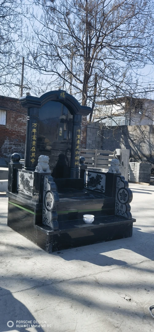 如镜子一样的亮度，宫殿一样的华丽，雕刻的栩栩如生，
