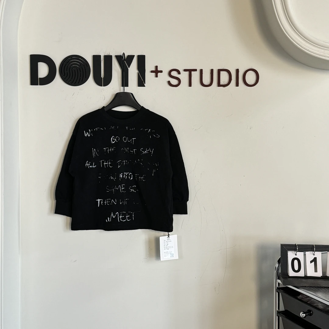 2025春季新品设计风撞色印花长袖-25821