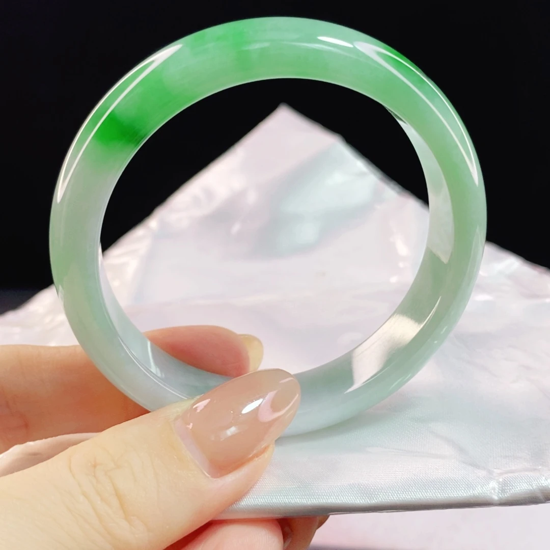 翡翠手镯未镶嵌o**u53.5