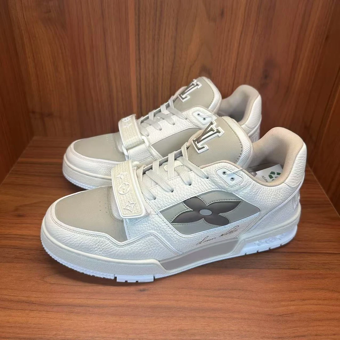 99新 LouisVuitton/路易威登 新款奶茶枫叶魔术贴trainer奢鞋
