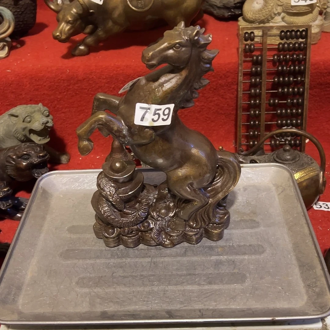 玉***兔黄铜摆件，文房摆件