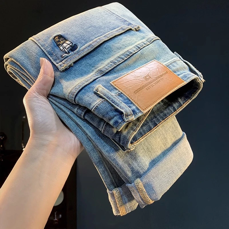 臣吾浅蓝色夏季牛仔裤男士薄款加大码小脚修身长裤水洗磨白休闲裤