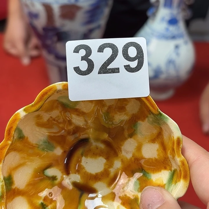 瓷片