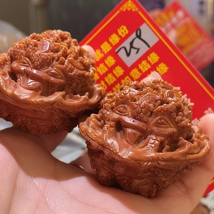 与***舞把件文玩核桃核桃核桃