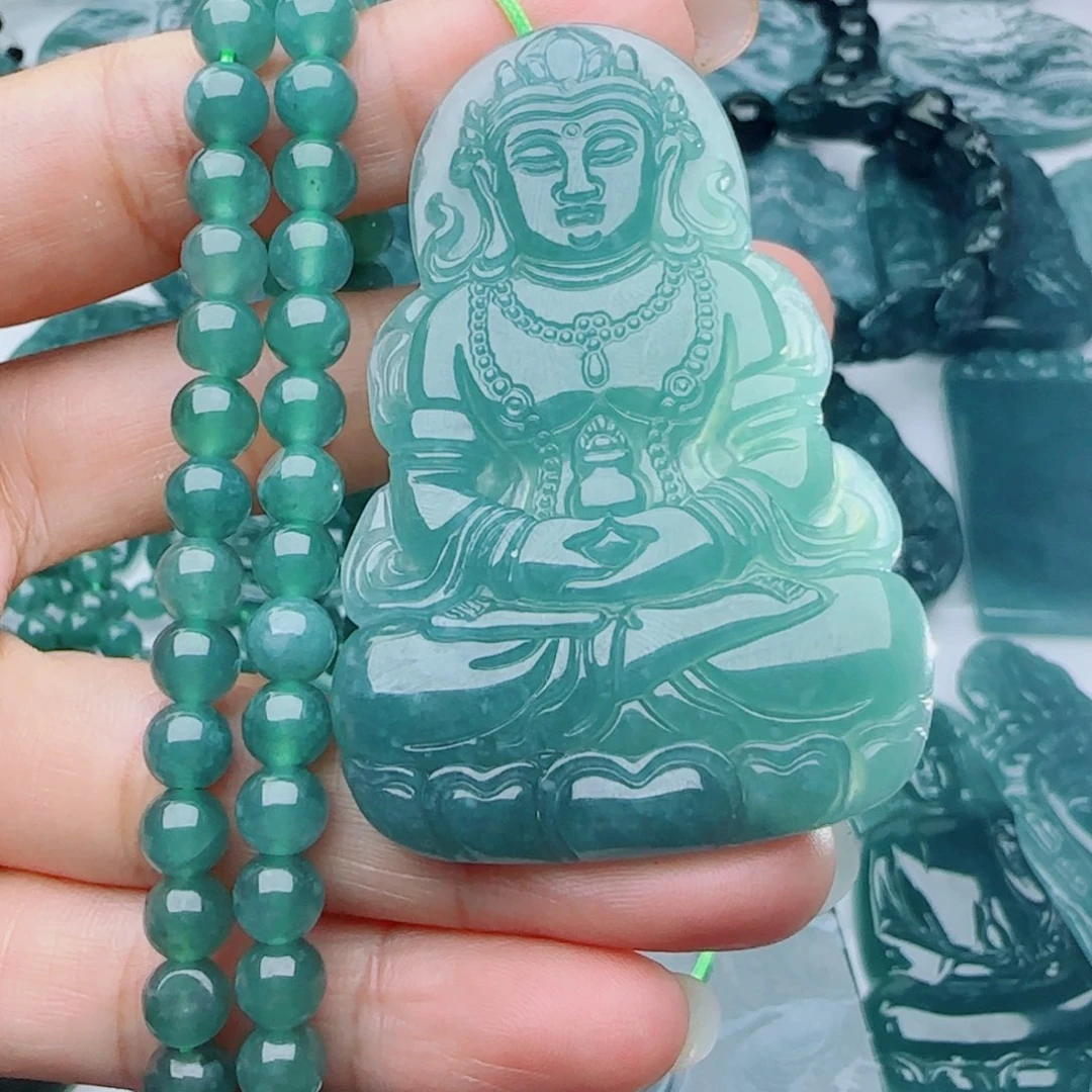 颈饰未镶嵌翡翠多样性发货天然的A货翡翠
