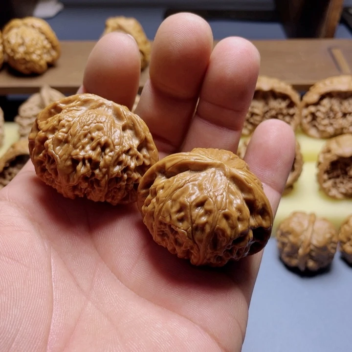 文玩核桃吊坠宫灯