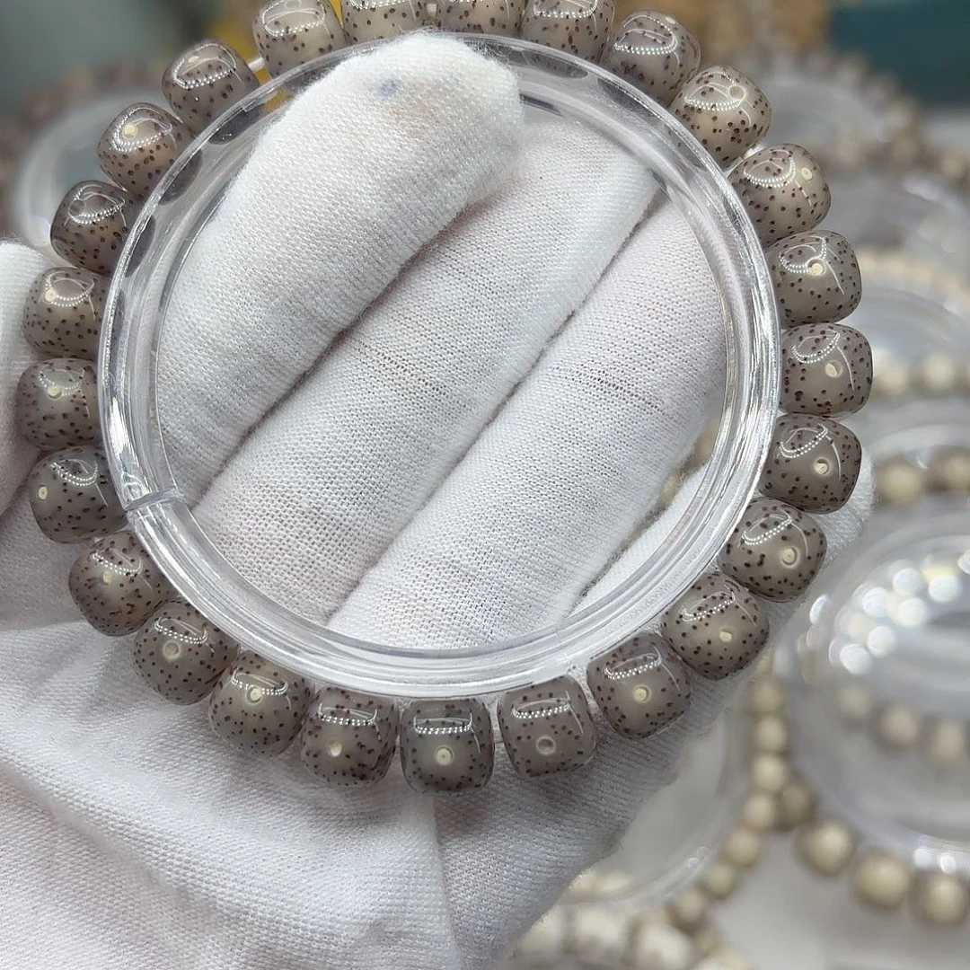 哈***哈手串星月菩提冰糖