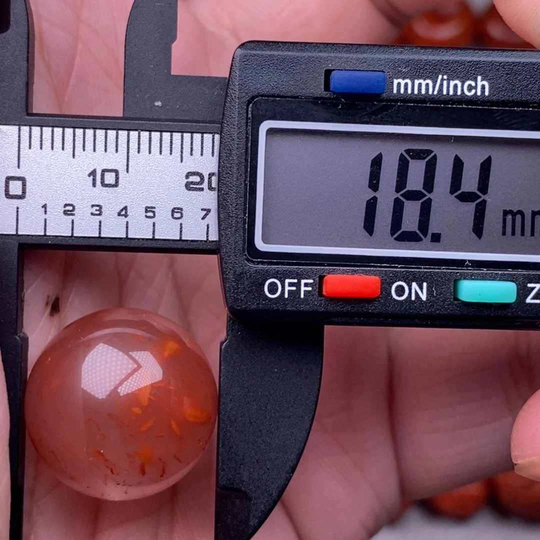 未镶嵌配饰南红玛瑙有瑕疵