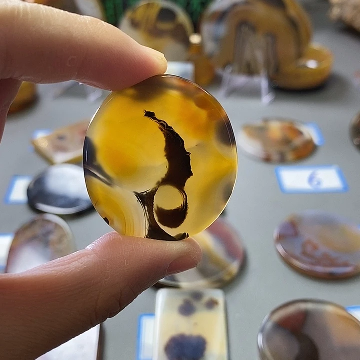玛瑙/玉髓未镶嵌珠宝半成品19