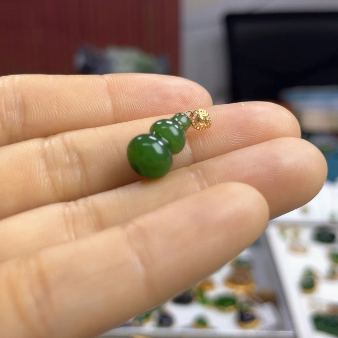 和田玉颈饰18K金镶嵌