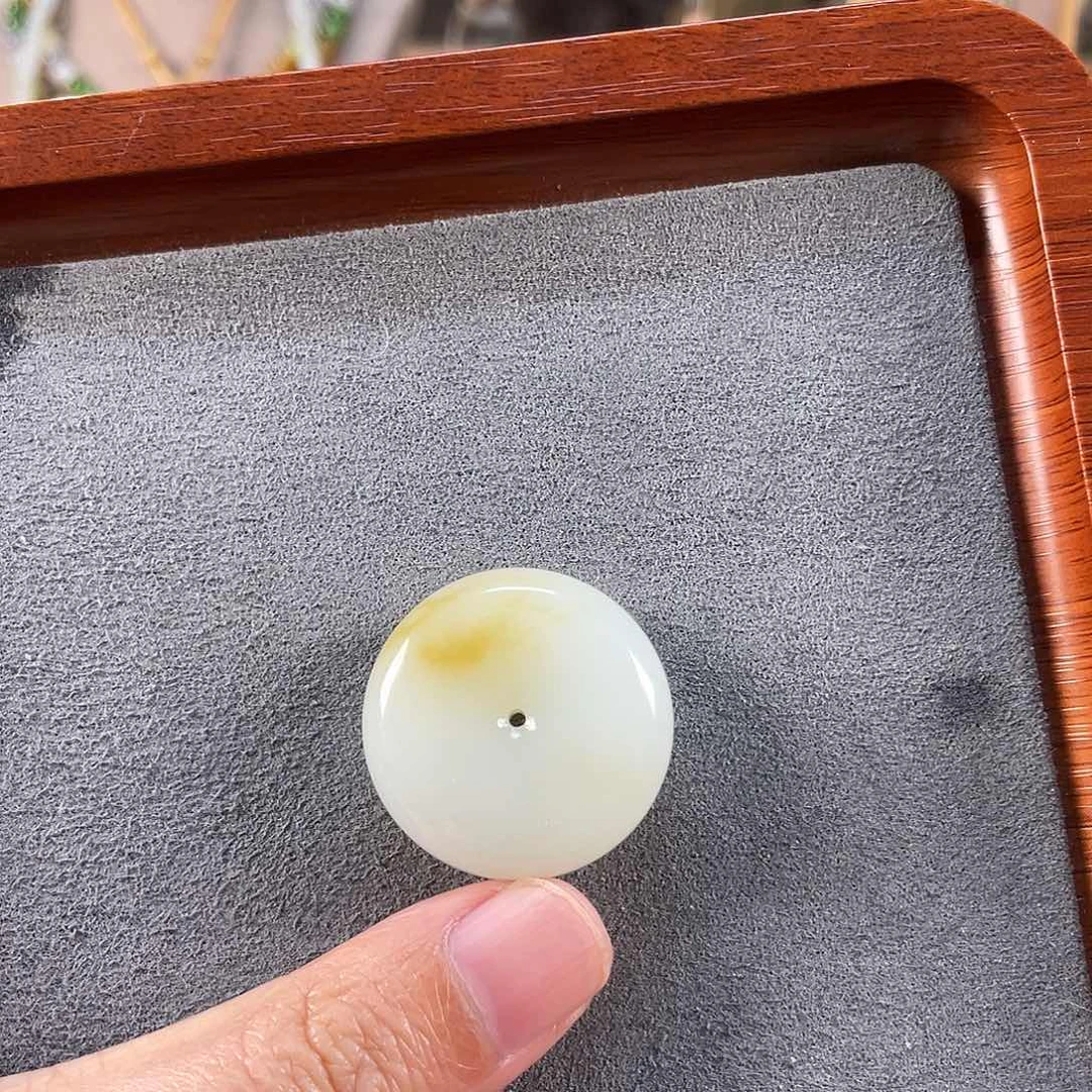 和田玉未镶嵌吊坠(不含链)