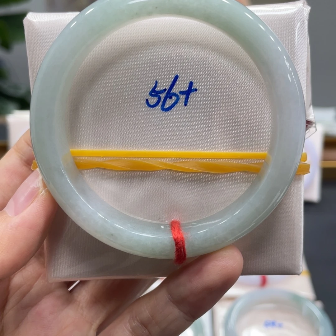 翡翠未镶嵌手镯翡翠