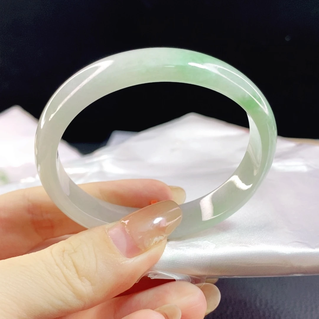 翡翠手镯未镶嵌O**h55.2贵妃