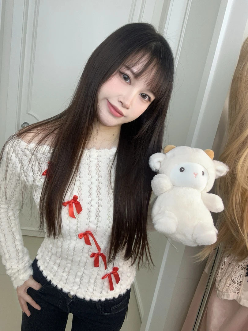 Woola 气质网红显瘦蝴蝶结露肩长袖针织辣妹设计感小众上衣ins